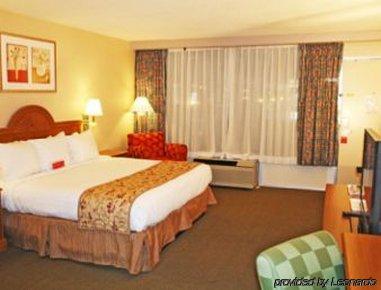 Ramada By Wyndham Asheville / Biltmore West מראה חיצוני תמונה