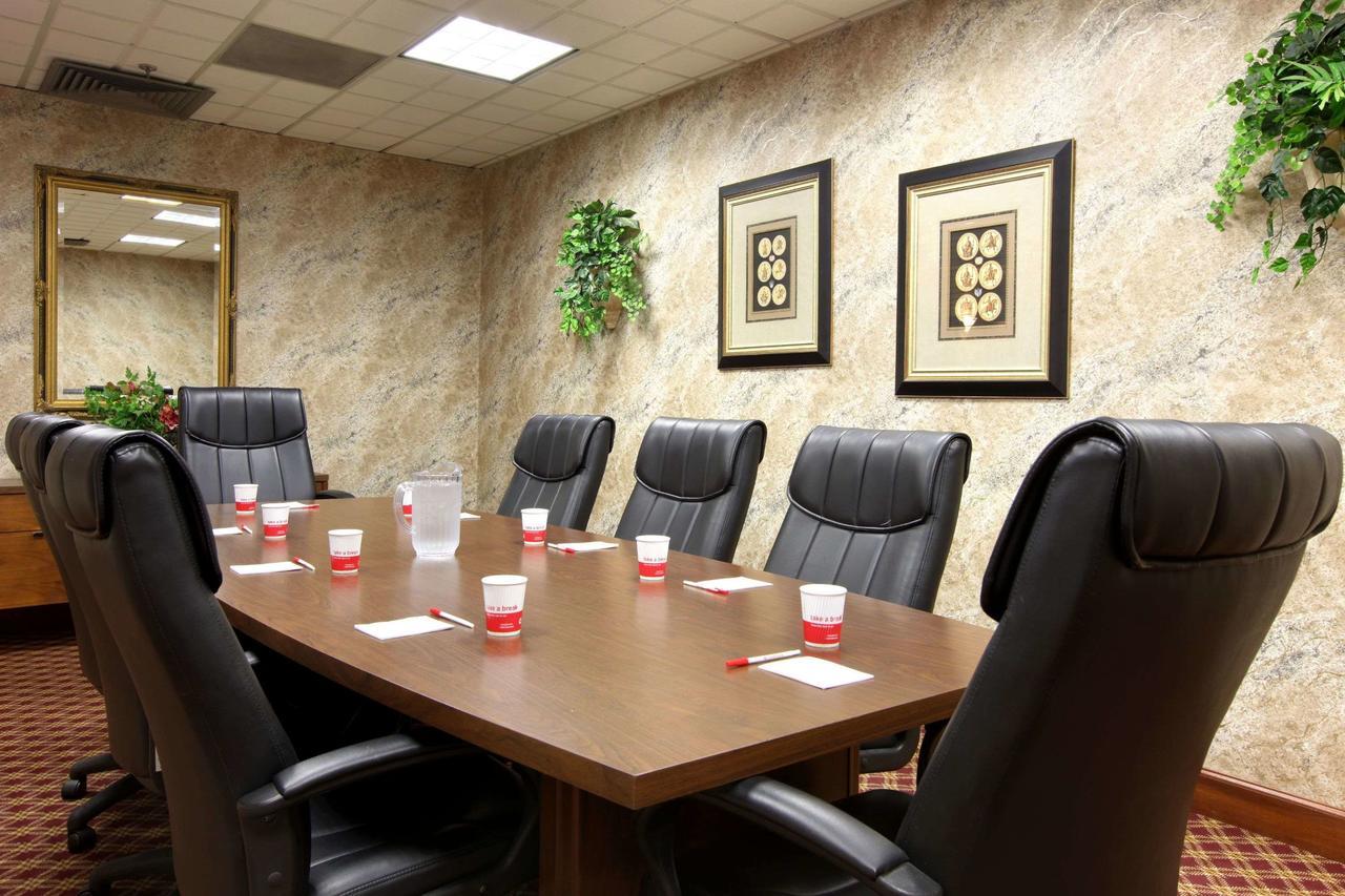 Ramada By Wyndham Asheville / Biltmore West מראה חיצוני תמונה